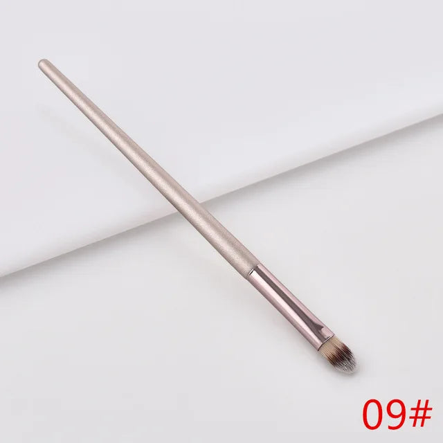 Luxury Champagne Makeup Brushes Set For Foundation PowdLuxury Champagne Makeup Brush Set – Foundation, Powder, Blush, Eyeshadow & Concealer Cosmetic Beauty Toolser Blush Eyeshadow Concealer Make Up Brush Cosmetics Beauty Tools