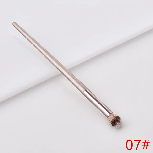 Luxury Champagne Makeup Brushes Set For Foundation PowdLuxury Champagne Makeup Brush Set – Foundation, Powder, Blush, Eyeshadow & Concealer Cosmetic Beauty Toolser Blush Eyeshadow Concealer Make Up Brush Cosmetics Beauty Tools