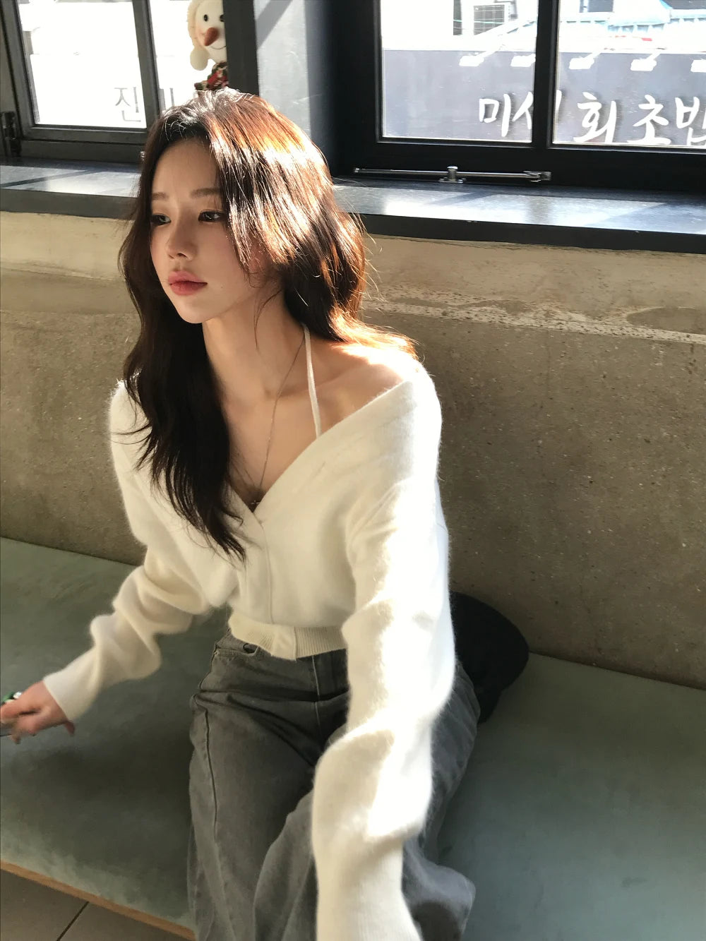 Women's Knitted V-Neck Top 👚 Chic Two-Way Wear ❄️ Hanging Shoulder Design Thickened Winter Fashion 🌟 Ladies' Knitwear