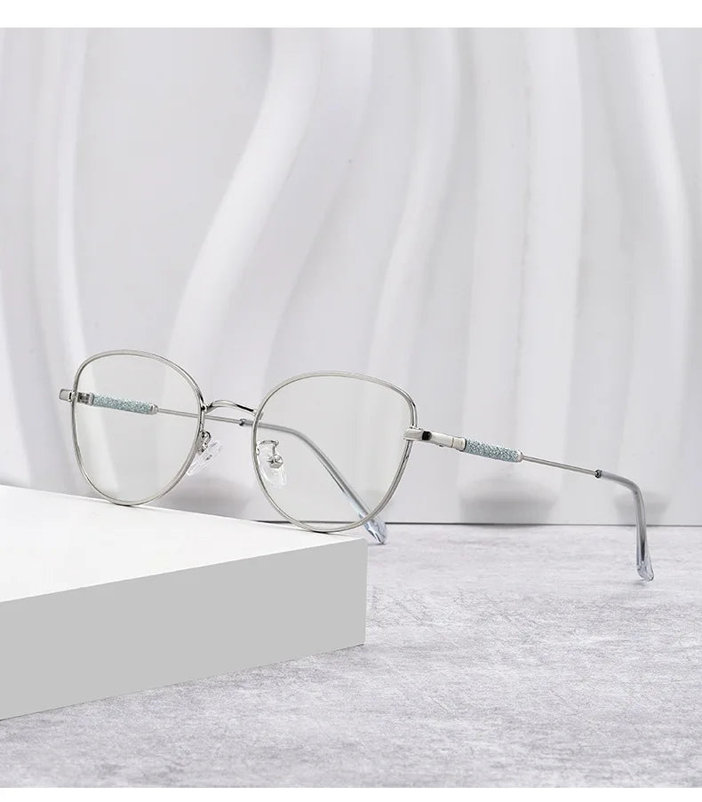 2025 New Fashion Cat Eye Glasses – Popular Non-Face Frame Myopia Eyewear | Light-Discolored Lenses Glasses 050