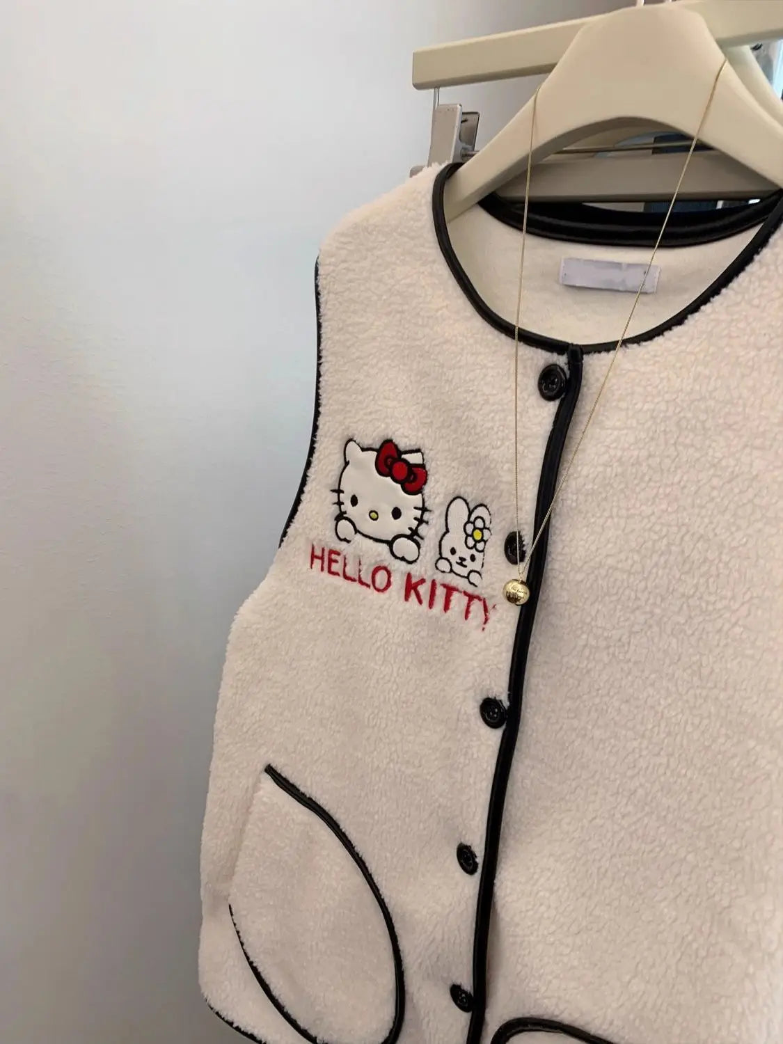Women’s White Embroidered Cartoon Vest – Trendy Autumn Winter Korean Style Outerwear 🐰❄️