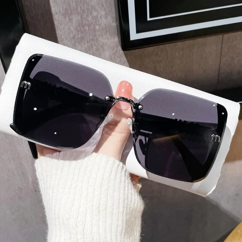 2025 New Fashion Cool Sunglasses for Women – Luxury Brand Letter Design Vintage Rimless Sun Glasses | Ladies UV400 Gafas