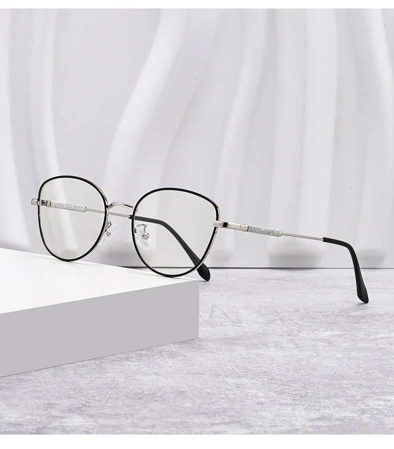 2025 New Fashion Cat Eye Glasses – Popular Non-Face Frame Myopia Eyewear | Light-Discolored Lenses Glasses 050