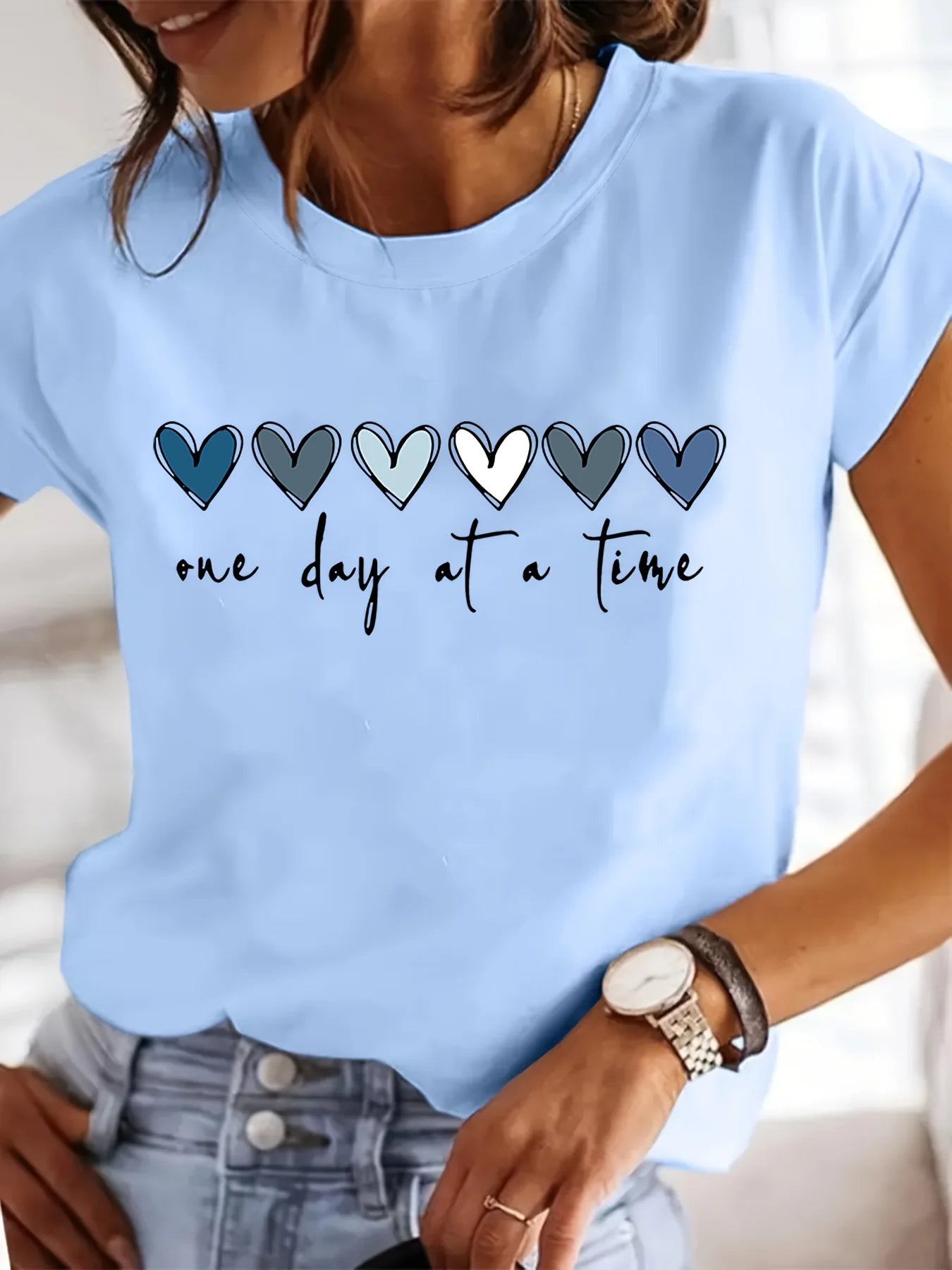 Women’s Casual Graphic T-Shirt – “It’s One Day at a Time” Heart Print Short Sleeve Round Neck Top ❤️👕