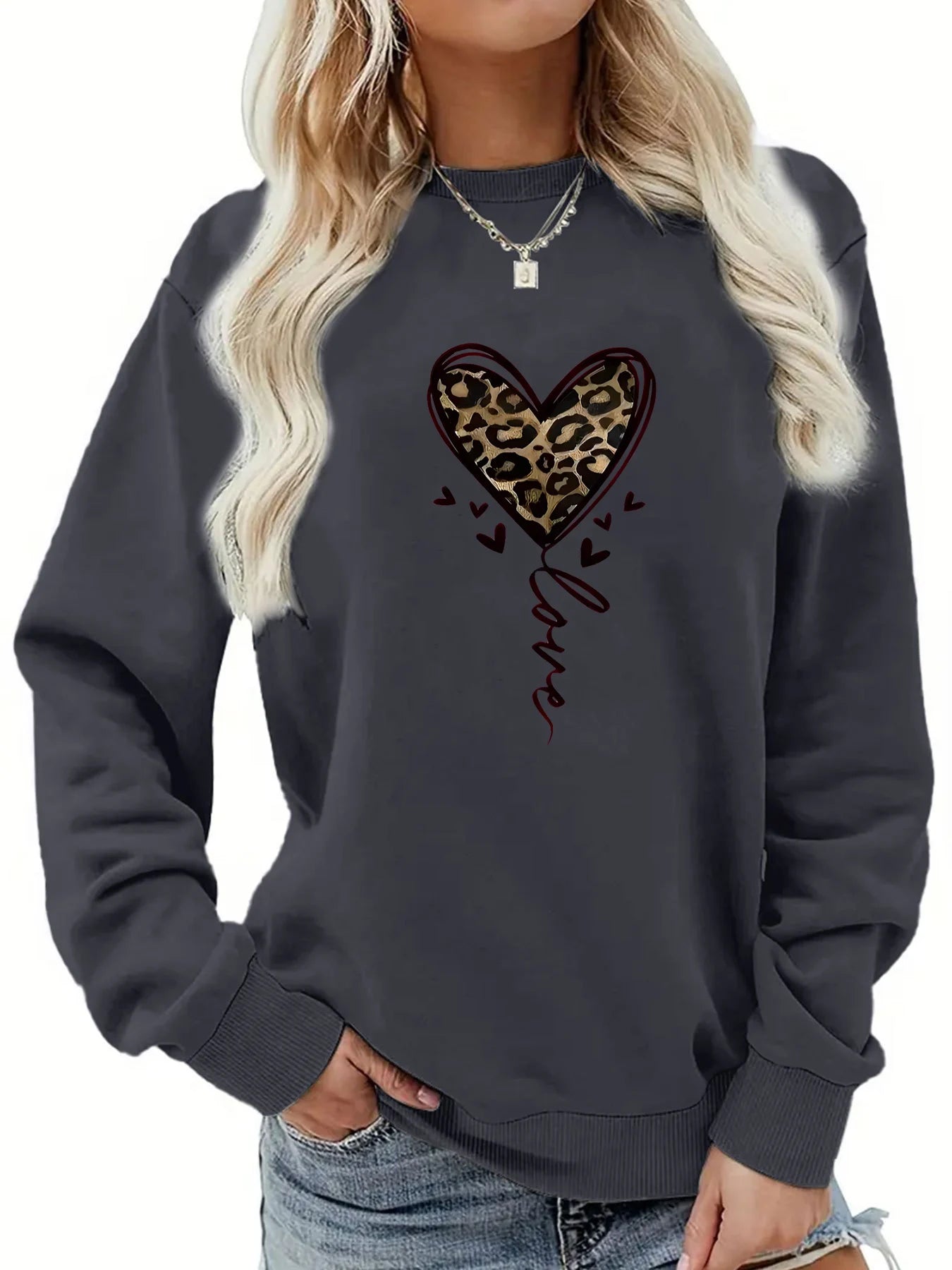 Women’s Leopard Heart Print Sweatshirt | Warm Casual Loose Pullover for Autumn & Winter