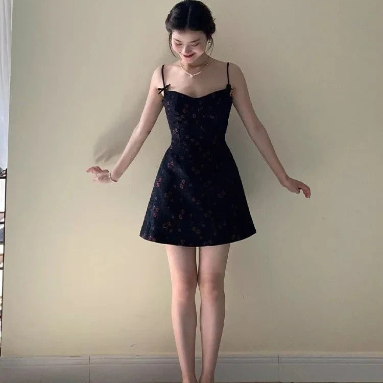 2025 New Korean Style Slimming Floral Print Tiered Dress – A-Line Skirt with Waist-Cinching Design | Trendy Women’s Dress