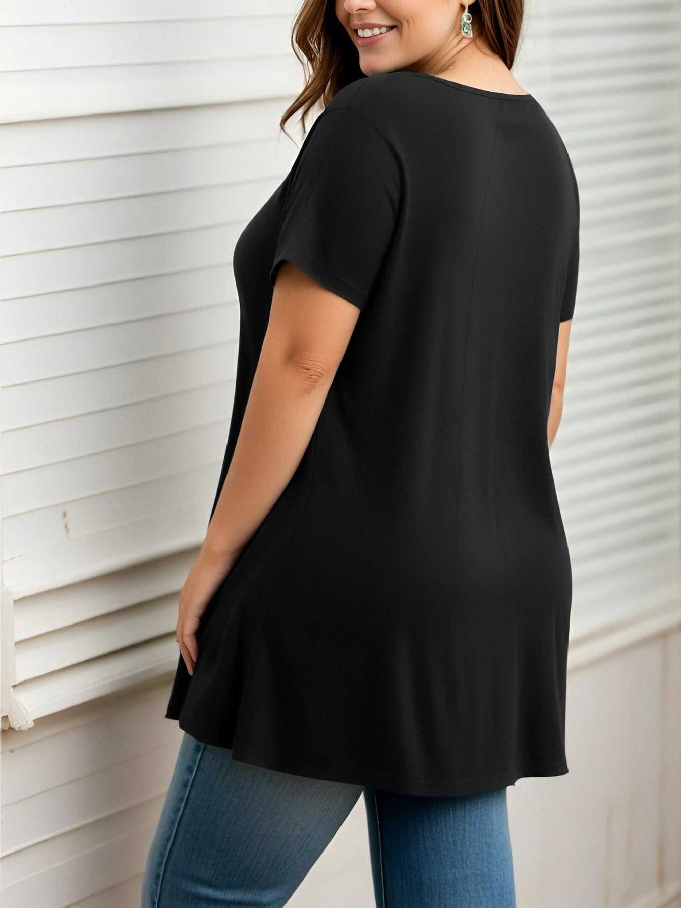 Plus Size Solid Color A-Line T-Shirt – Comfortable Relaxed Fit Casual Everyday Wear Top ✨👕
