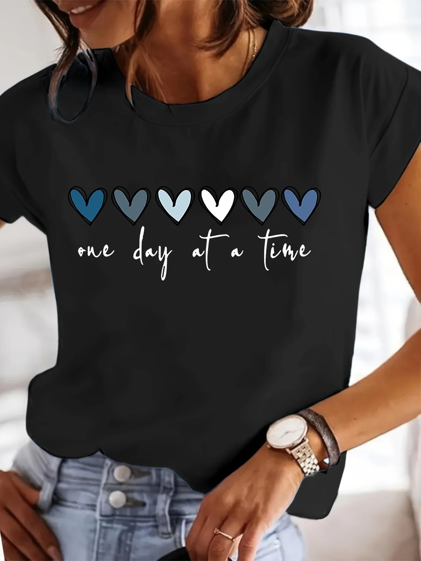 Women’s Casual Graphic T-Shirt – “It’s One Day at a Time” Heart Print Short Sleeve Round Neck Top ❤️👕