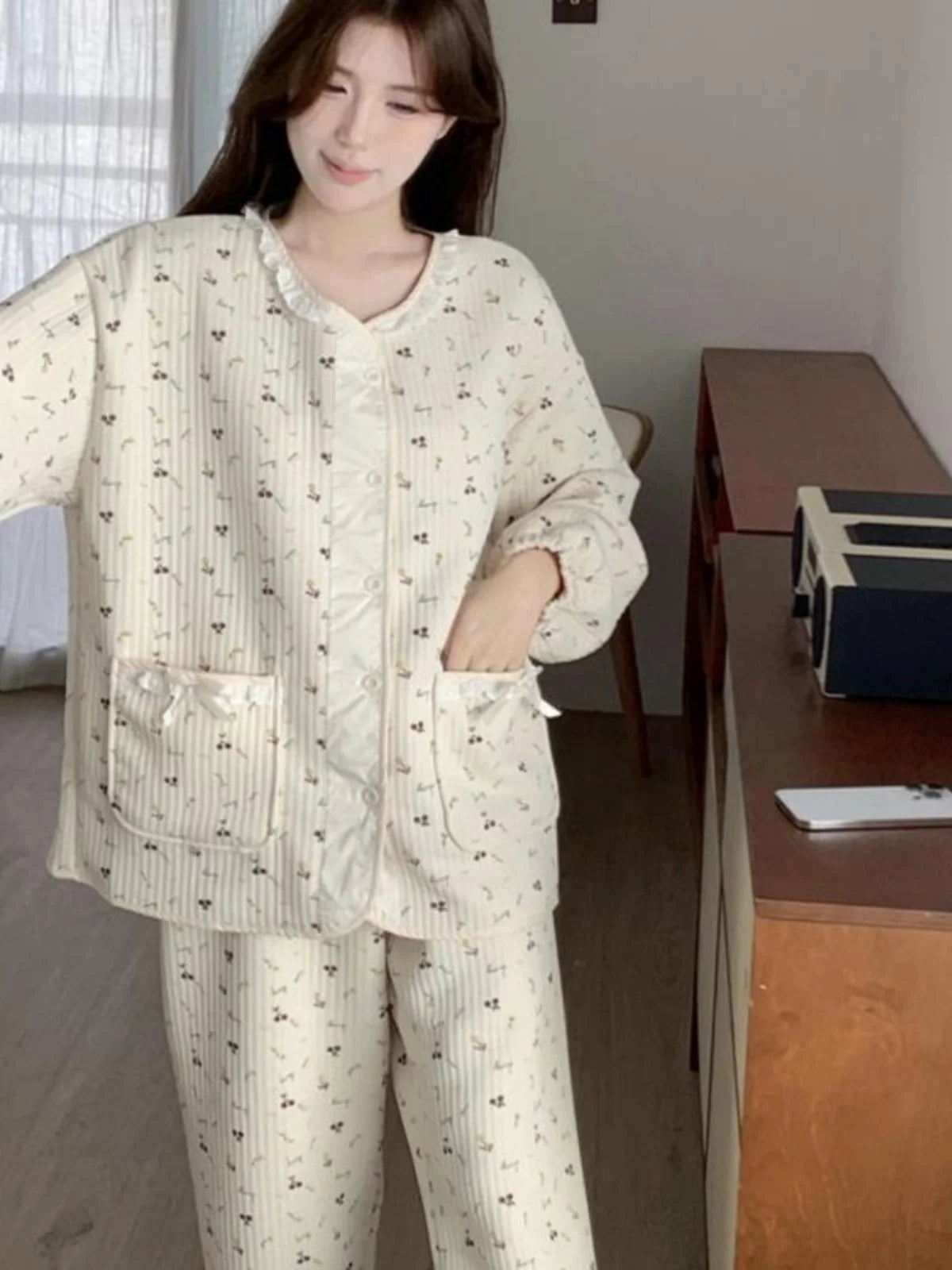 Women’s Cotton Sleepwear Set – Fleece-Lined Floral Print Long Sleeve Round Neck Home Leisure Suit