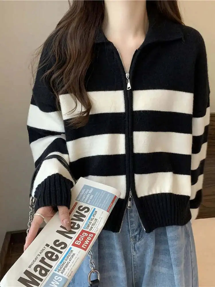 🔥 Retro American Spicy Long Sleeve Sweater for Women 🍂 Winter Loose Fit Knit Top | Unique Stripe Lazy Style Pullover ❄️
