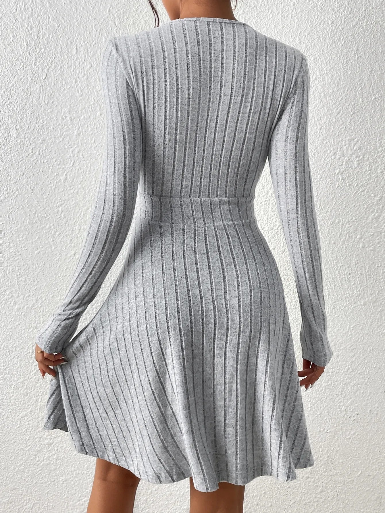 Women’s Slim Fit V-Neck Knit Dress – Long Sleeve Autumn Winter Sexy Bodycon Sweater Midi Dress, Casual Solid Color