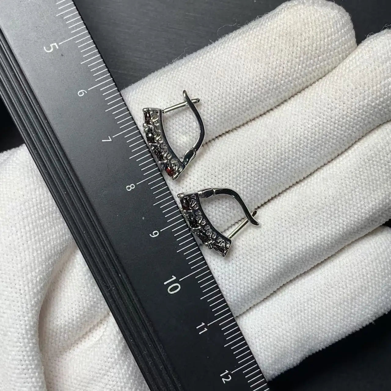 Vintage Natural Garnet Hoop Earrings – Handmade Classic Round Gemstone Jewelry for Women