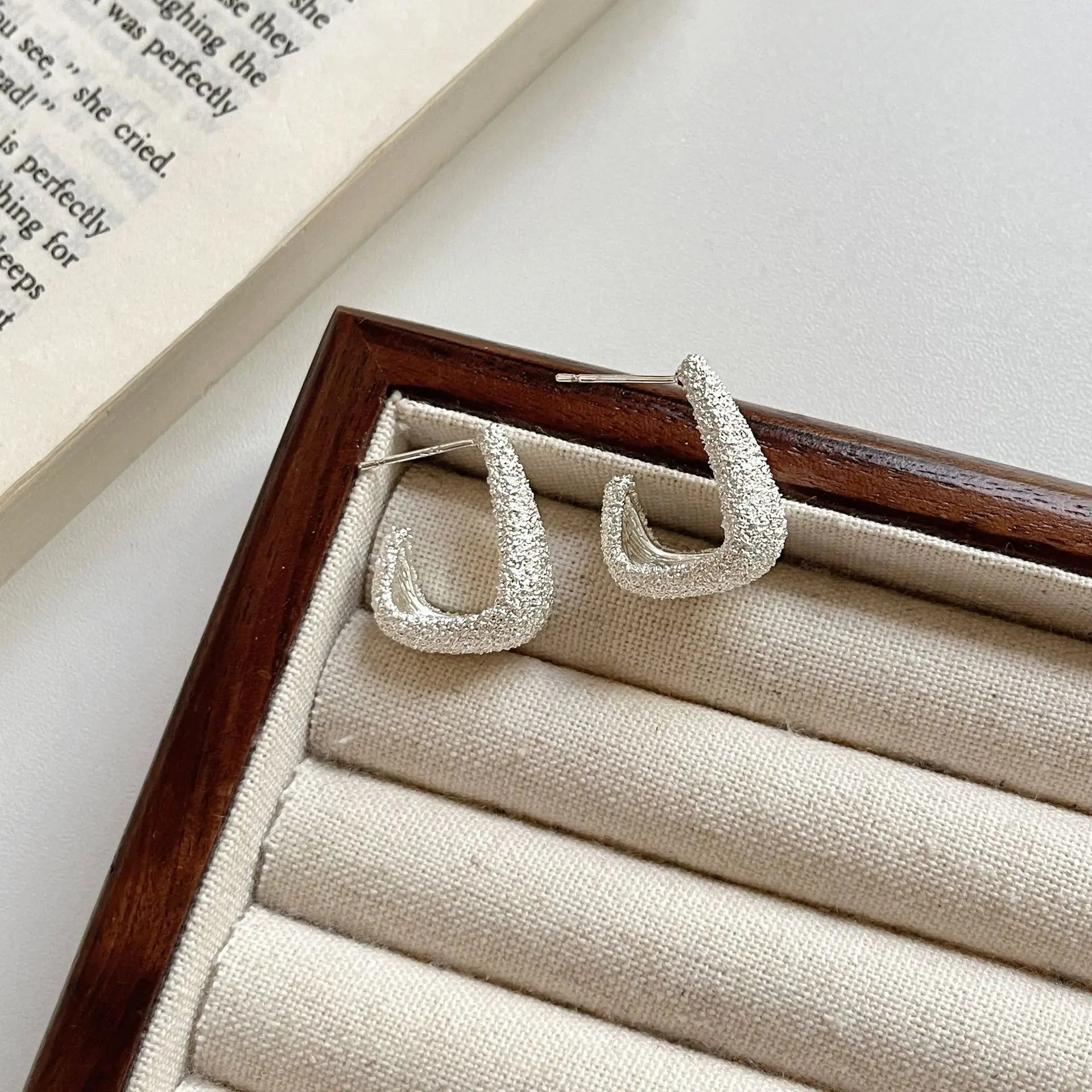 New 925 Sterling Silver Hoop Earrings – Matte Circle Geometric Punk Clip Earrings for Women & Girls