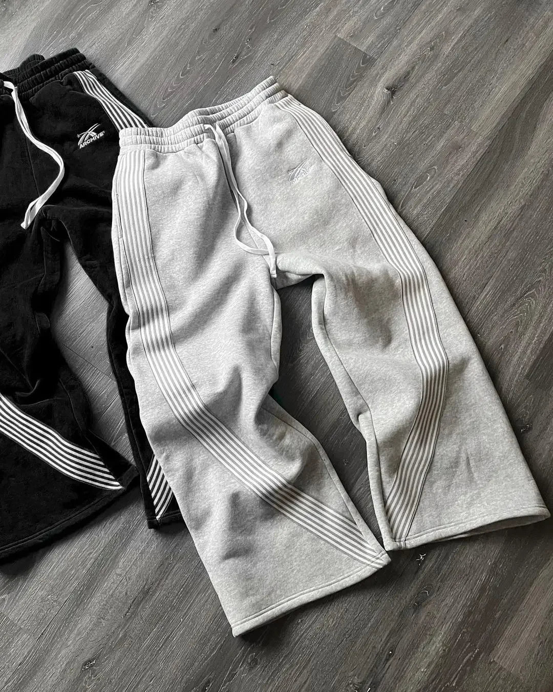 Y2K Camouflage Casual Pants – Embroidered Camo Tactical Jogging Drawstring Sweatpants for Men & Women