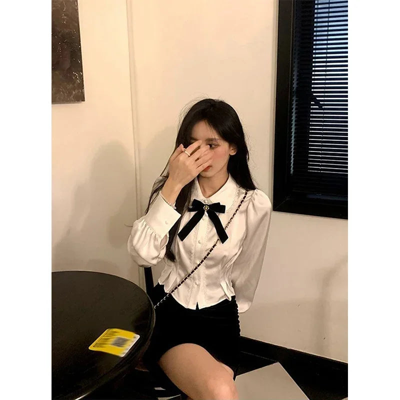 Sweet White Bow Kawaii Lolita Blouse – Peter Pan Collar Long Sleeve Crop Top 🌸✨