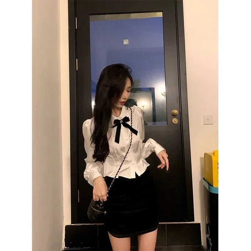 Sweet White Bow Kawaii Lolita Blouse – Peter Pan Collar Long Sleeve Crop Top 🌸✨