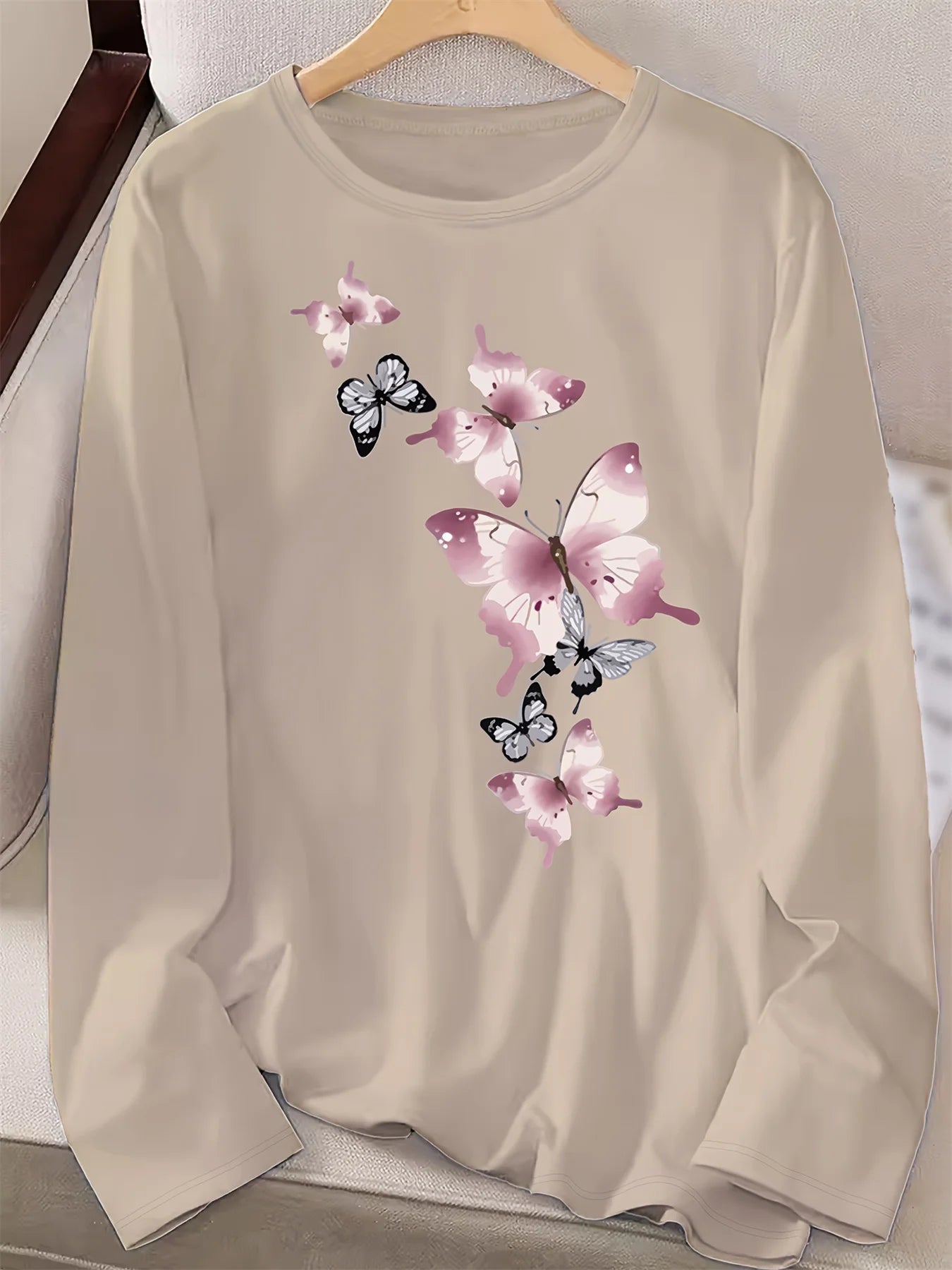 Women’s 100% Cotton Butterfly Print Long Sleeve T-Shirt | Casual Loose Round Neck Base Shirt for Spring & Autumn