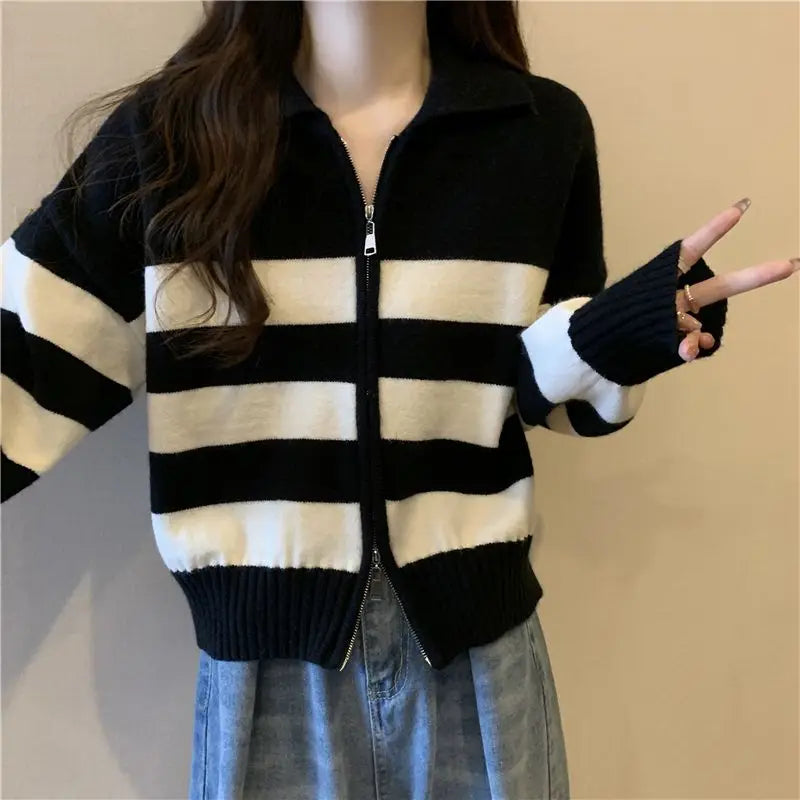 🔥 Retro American Spicy Long Sleeve Sweater for Women 🍂 Winter Loose Fit Knit Top | Unique Stripe Lazy Style Pullover ❄️