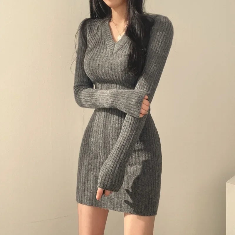 Retro Solid V-Neck Knitted Dress for Women – Elegant Slim Fit Long Sleeve Mini Dress | Autumn Winter Casual Solid Color Outfit