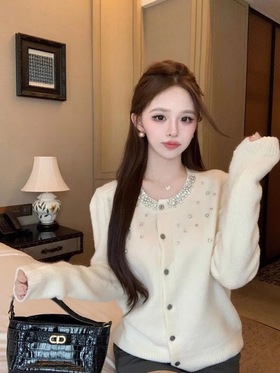 Heavy-Embroidered Diamond Women’s Sweater Cardigan – Soft Cozy Round Neck High-End Outerwear