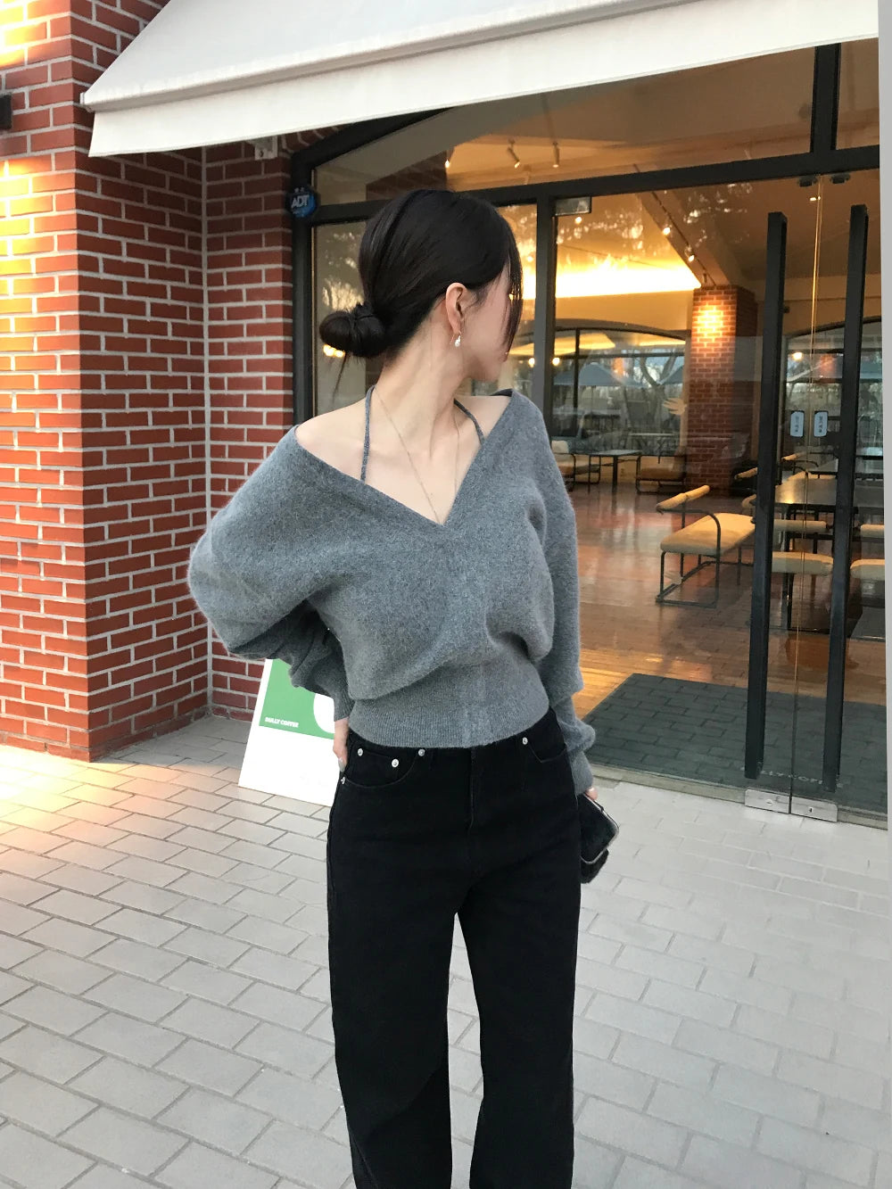 Women's Knitted V-Neck Top 👚 Chic Two-Way Wear ❄️ Hanging Shoulder Design Thickened Winter Fashion 🌟 Ladies' Knitwear