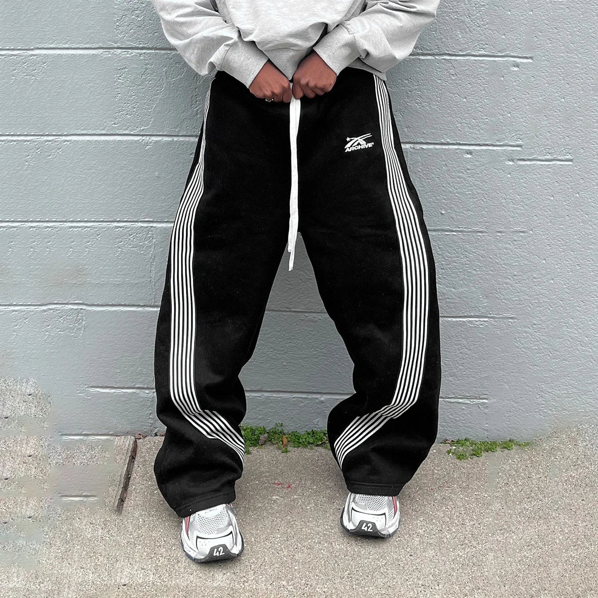 Y2K Camouflage Casual Pants – Embroidered Camo Tactical Jogging Drawstring Sweatpants for Men & Women