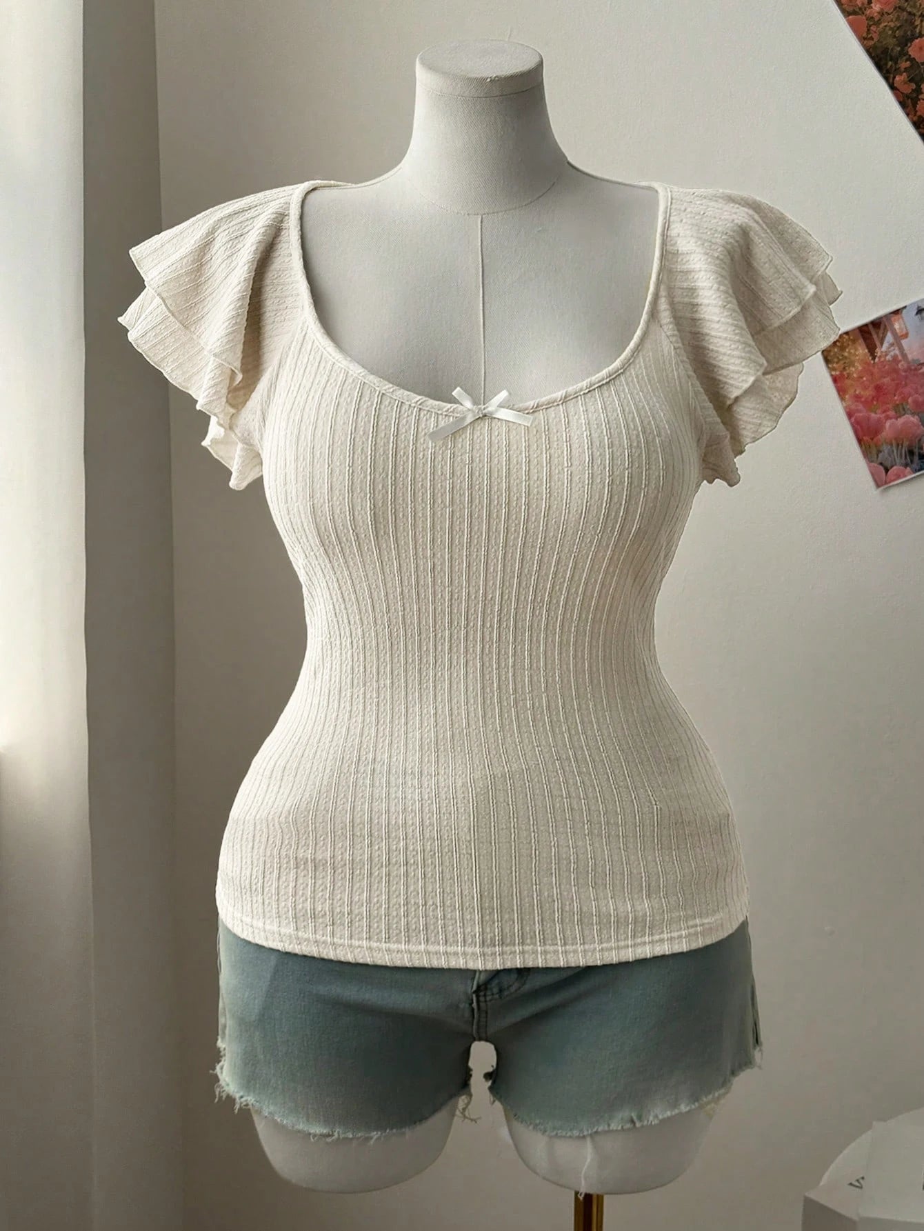Women’s Plus-Size Low-Neck T-Shirt – Lace Sleeve & Bow-Tie Decoration Fashion Top 👚✨
