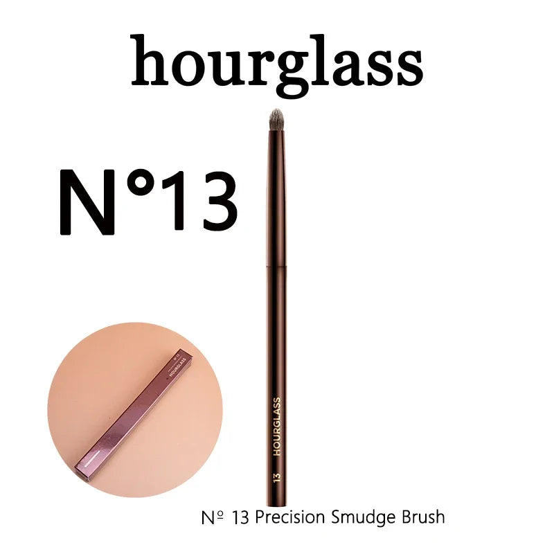 Single Professional Makeup Brush – Powder Foundation Blush Concealer Eyeshadow Liner Smudge Makeup Tool