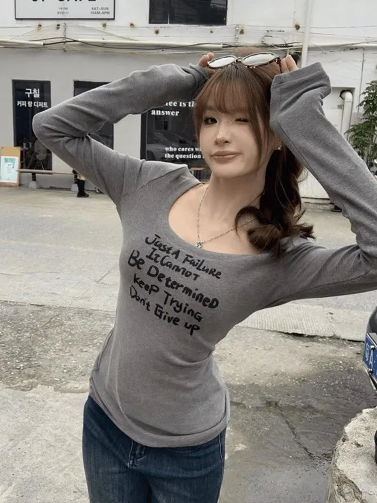 Women's Slim Fit Long Sleeve T-Shirt ✨ U-Neckline Basic Top 👚 Versatile Casual Fashion Tee for Everyday Wear
