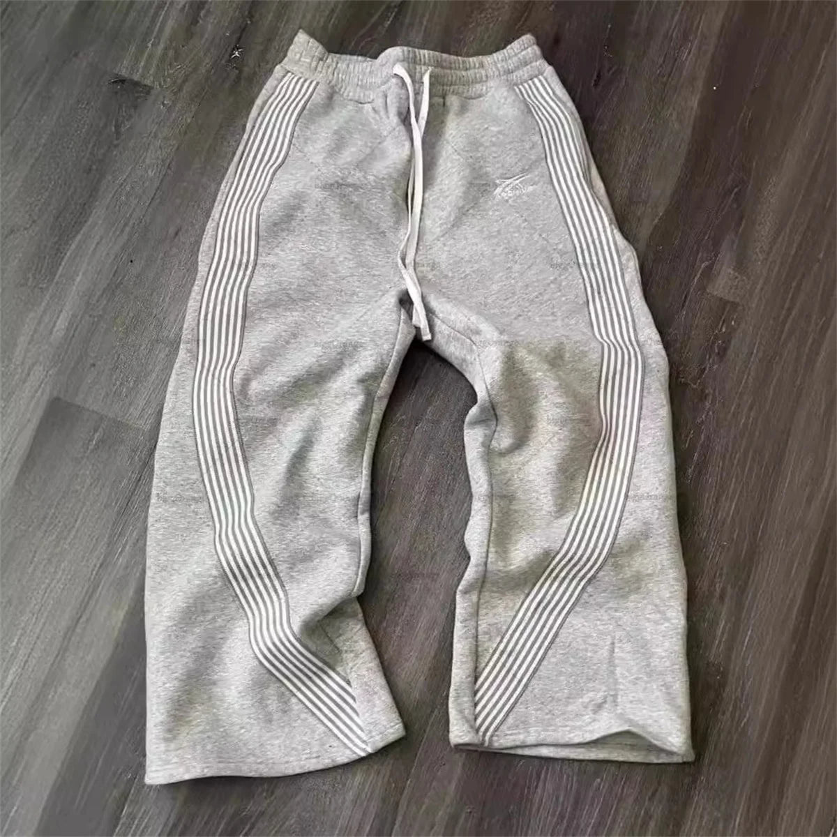 Y2K Camouflage Casual Pants – Embroidered Camo Tactical Jogging Drawstring Sweatpants for Men & Women