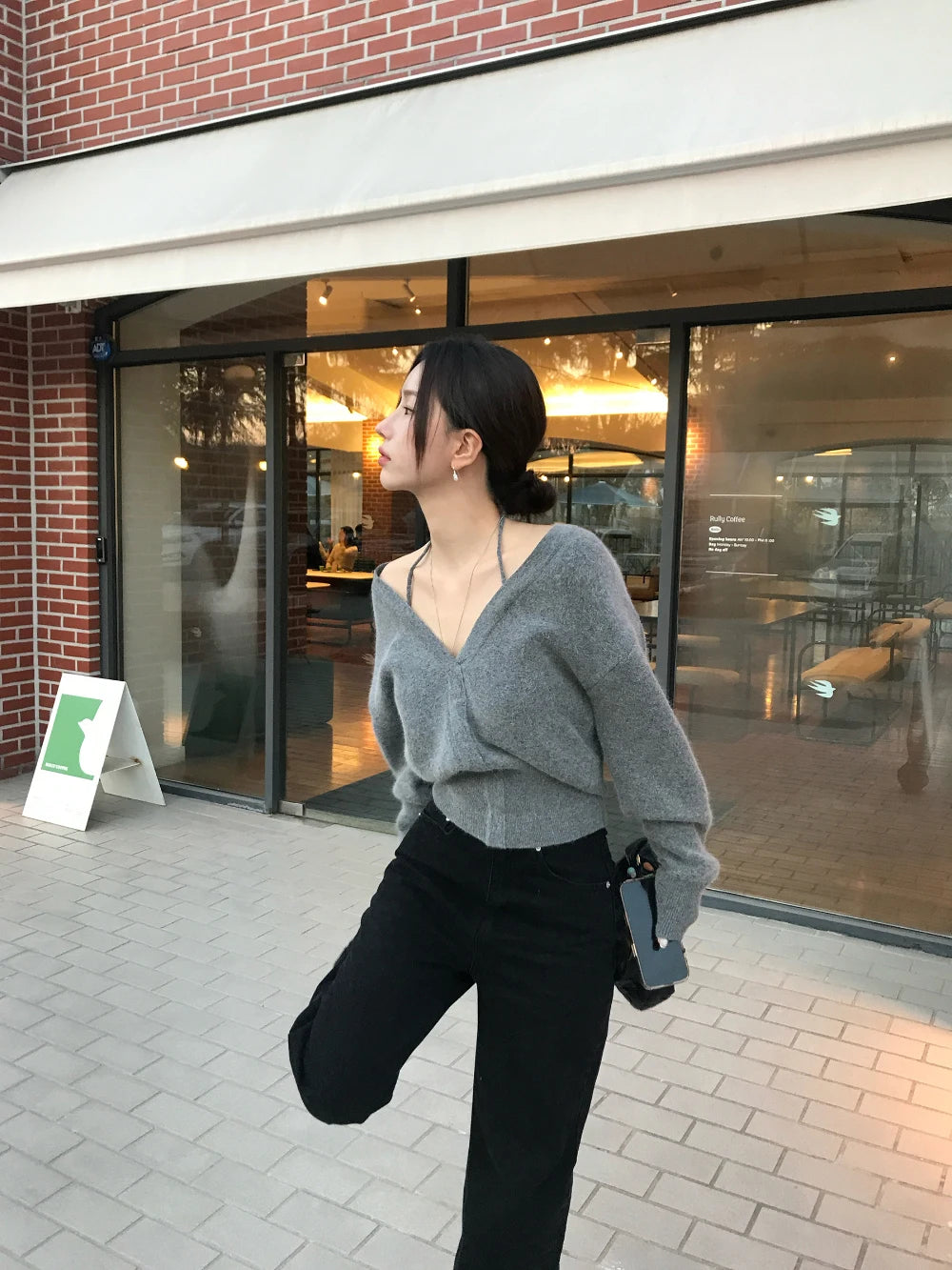 Women's Knitted V-Neck Top 👚 Chic Two-Way Wear ❄️ Hanging Shoulder Design Thickened Winter Fashion 🌟 Ladies' Knitwear