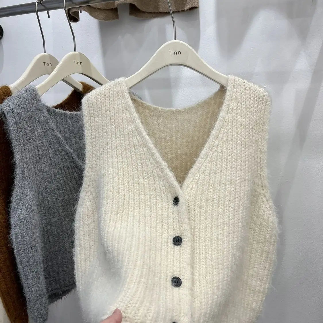 2025 Women’s V-Neck Wool Vest | Grey Loose Knit Cardigan | Autumn Winter Thick Sweater Fashion