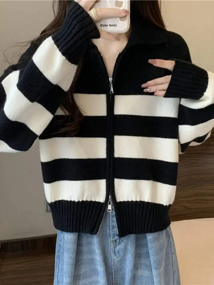 🔥 Retro American Spicy Long Sleeve Sweater for Women 🍂 Winter Loose Fit Knit Top | Unique Stripe Lazy Style Pullover ❄️
