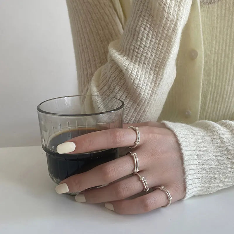 925 Sterling Silver Circular Interlocking Ring – Fashionable Women’s Jewelry Gift