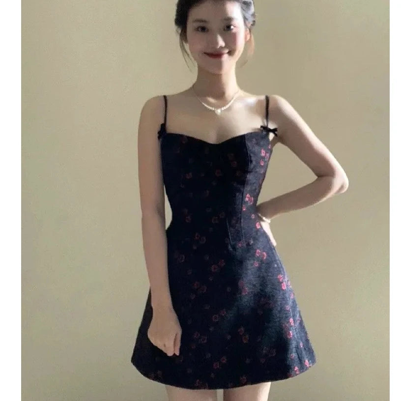 2025 New Korean Style Slimming Floral Print Tiered Dress – A-Line Skirt with Waist-Cinching Design | Trendy Women’s Dress