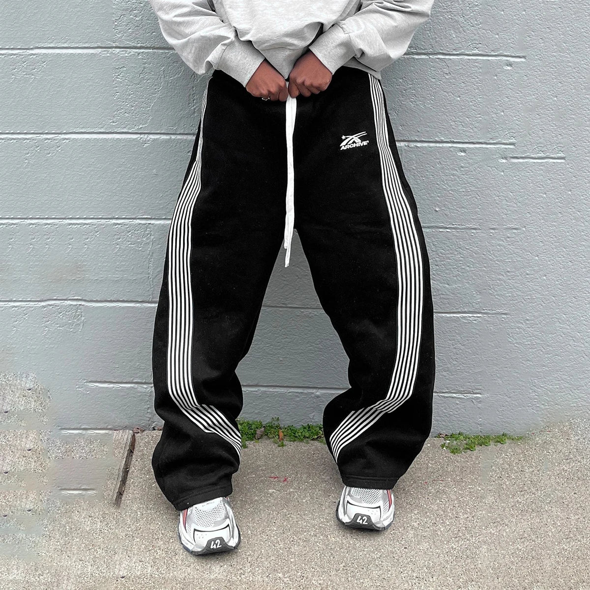 Y2K Camouflage Casual Pants – Embroidered Camo Tactical Jogging Drawstring Sweatpants for Men & Women