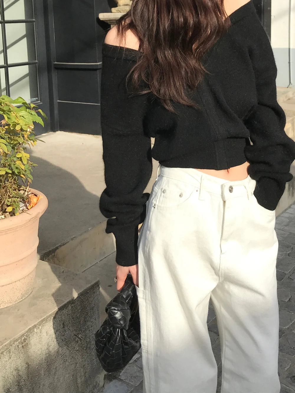 Women's Knitted V-Neck Top 👚 Chic Two-Way Wear ❄️ Hanging Shoulder Design Thickened Winter Fashion 🌟 Ladies' Knitwear