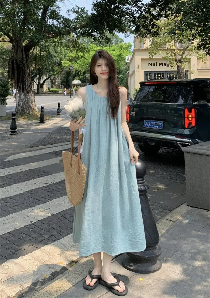 Summer Women’s Beach Vacation Dress – Sleeveless A-Line Midi Gown with Folded Skirt & Slimming Fit