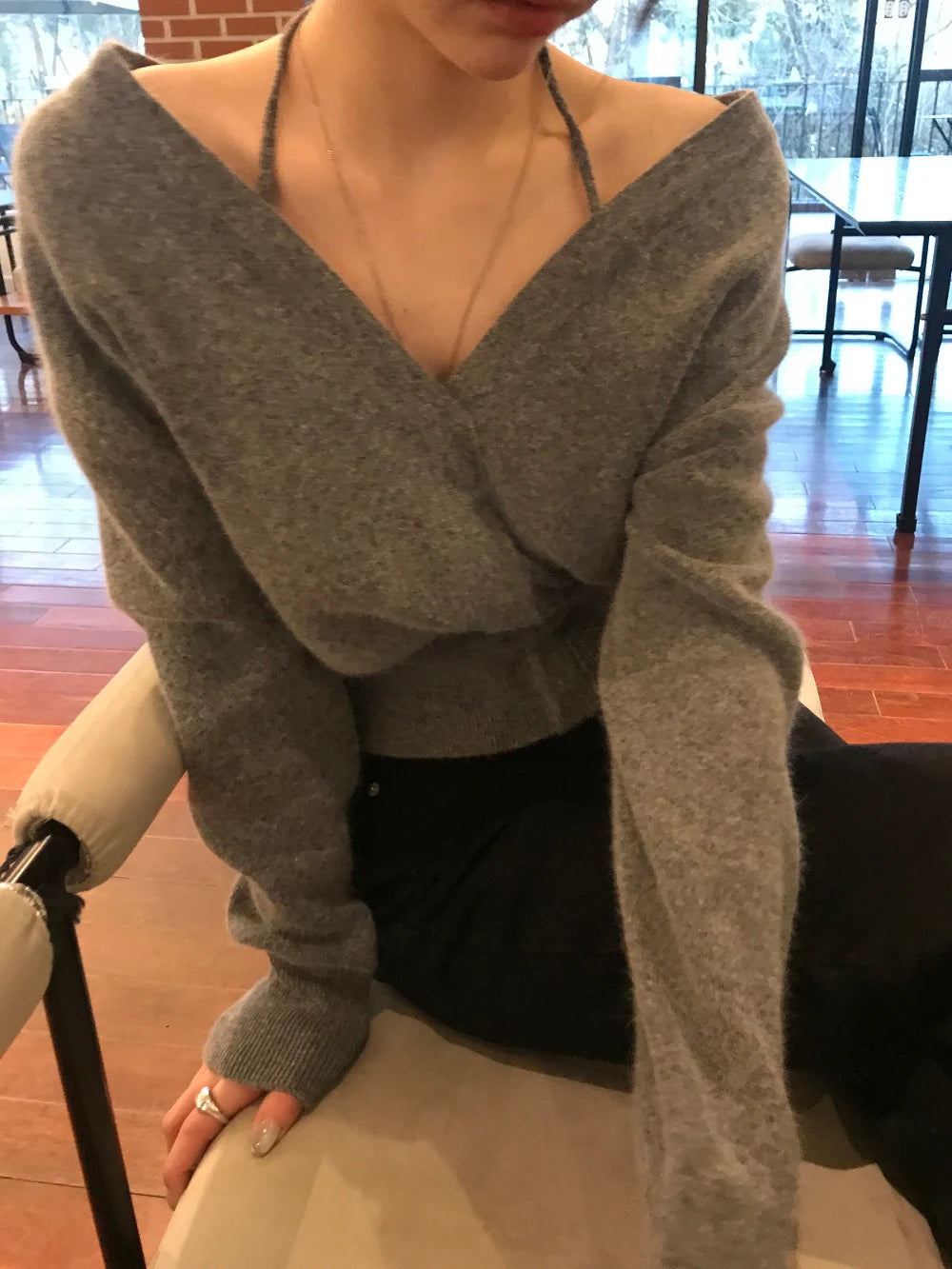 Women's Knitted V-Neck Top 👚 Chic Two-Way Wear ❄️ Hanging Shoulder Design Thickened Winter Fashion 🌟 Ladies' Knitwear