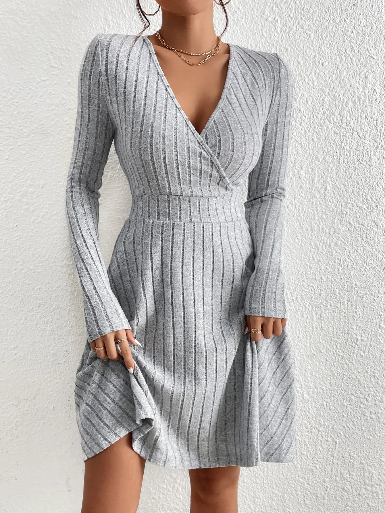 Women’s Slim Fit V-Neck Knit Dress – Long Sleeve Autumn Winter Sexy Bodycon Sweater Midi Dress, Casual Solid Color
