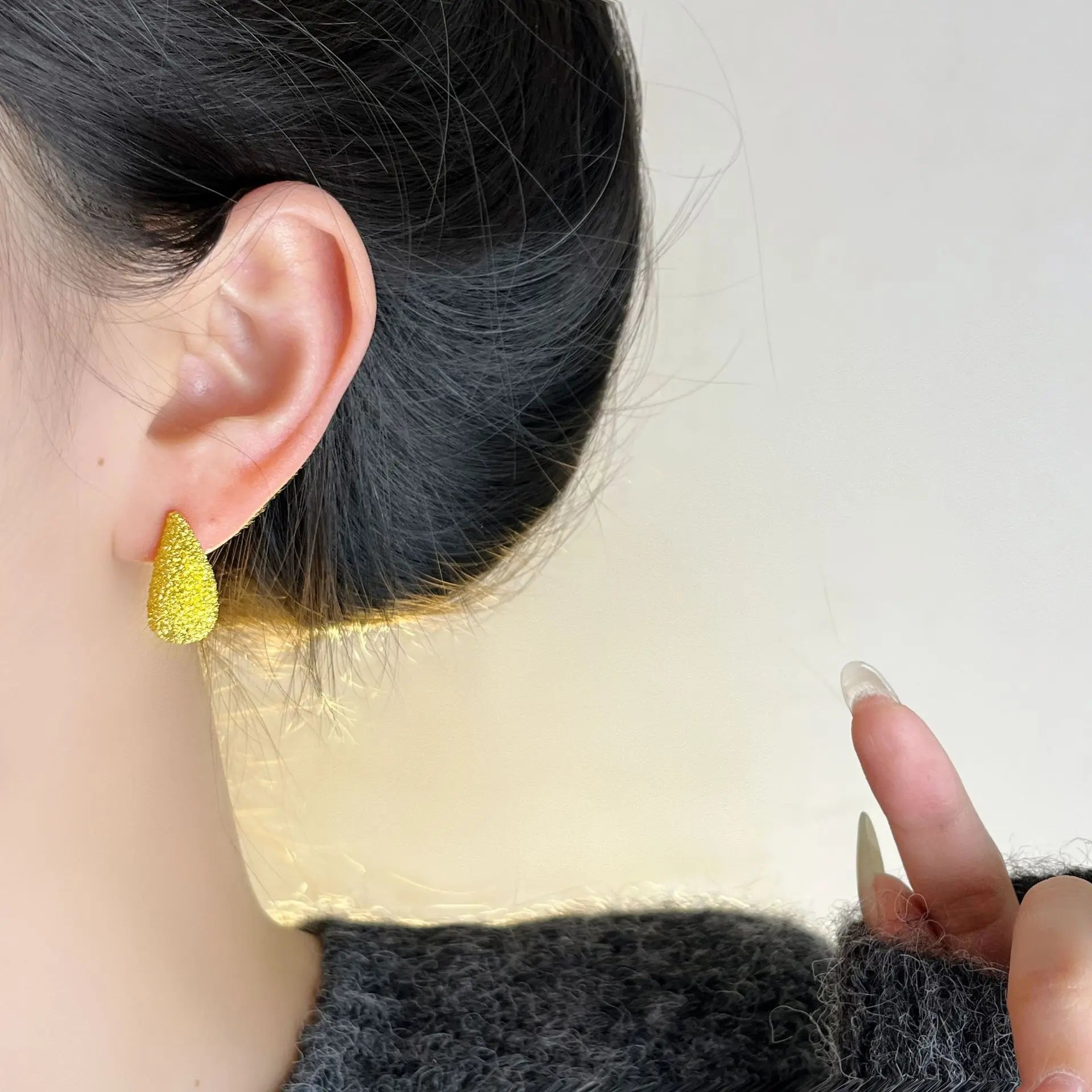 New 925 Sterling Silver Hoop Earrings – Matte Circle Geometric Punk Clip Earrings for Women & Girls