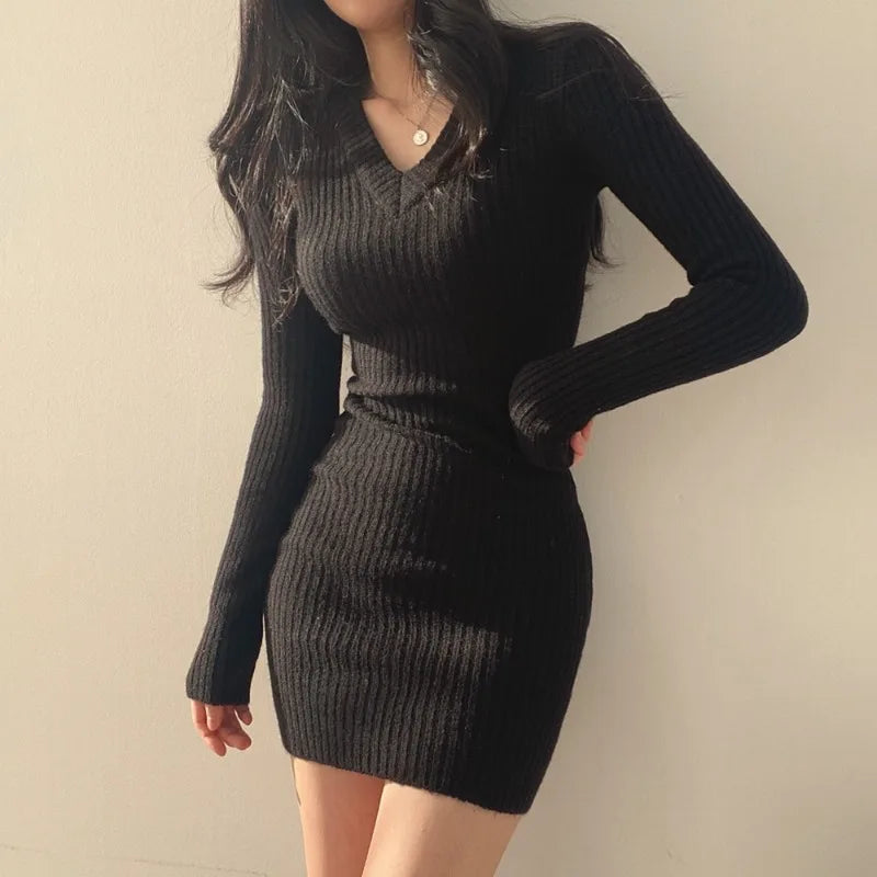 Retro Solid V-Neck Knitted Dress for Women – Elegant Slim Fit Long Sleeve Mini Dress | Autumn Winter Casual Solid Color Outfit