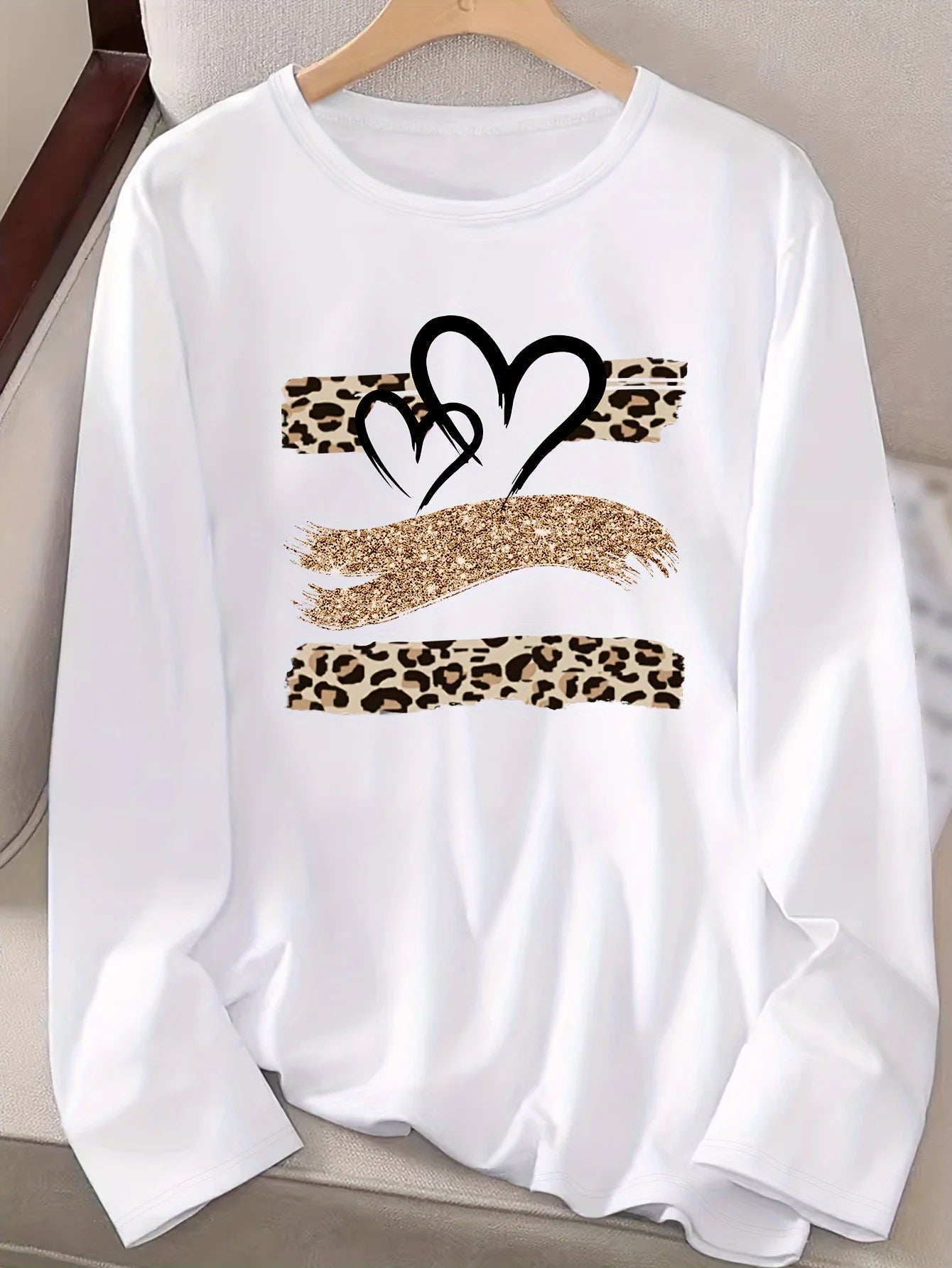 Women’s Spring Autumn 100% Cotton Long Sleeve T-Shirt – Casual Loose Round Neck with Leopard & Heart Print