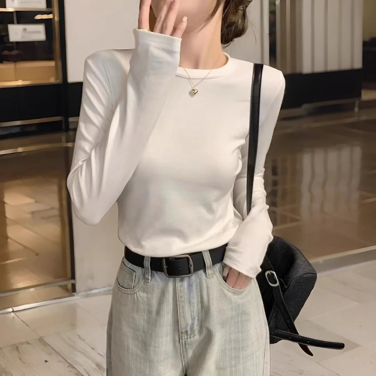 Easy Round Neck Long Sleeve Base Layer Top – Women’s Slim Fit Korean Style Inner Wear T-Shirt for Commute & Daily Wear