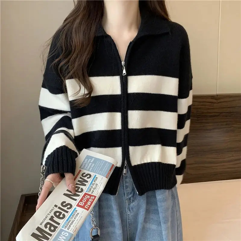 🔥 Retro American Spicy Long Sleeve Sweater for Women 🍂 Winter Loose Fit Knit Top | Unique Stripe Lazy Style Pullover ❄️