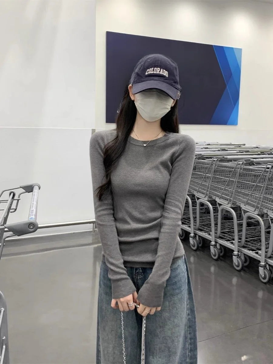 Easy Round Neck Long Sleeve Base Layer Top – Women’s Slim Fit Korean Style Inner Wear T-Shirt for Commute & Daily Wear