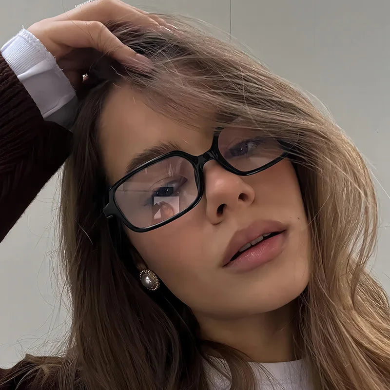 Fashion Retro Small Rectangular Frame Anti-Blue Light Glasses – Women INS Simple Commuting Computer Eyewear