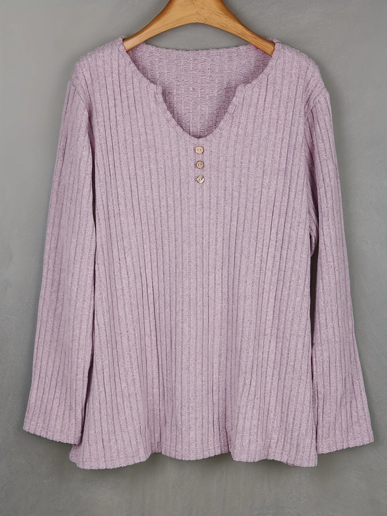 Plus Size Women’s Ribbed Knit Long Sleeve Top – V-Neck with Button Detail, Soft & Comfortable 🌿✨