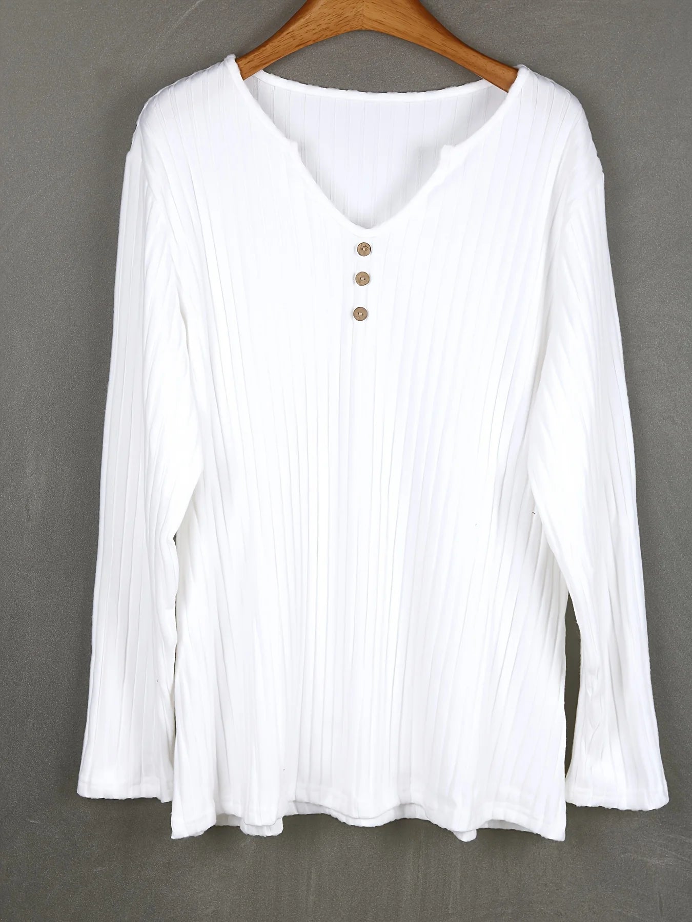 Plus Size Women’s Ribbed Knit Long Sleeve Top – V-Neck with Button Detail, Soft & Comfortable 🌿✨