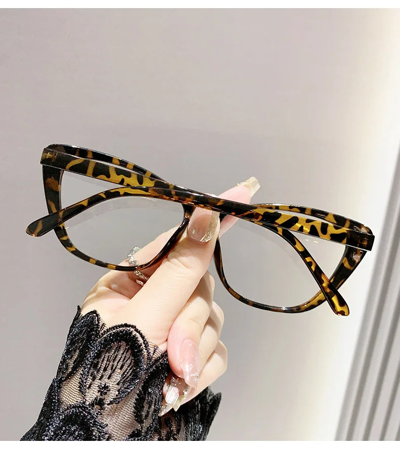 Fashion Ladies Reading Glasses – Trendy Luxury Cat Eye Presbyopia Anti-Blue Light Eyeglasses for Women & Men